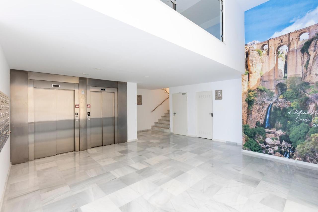 Fabuloso Apartamento Nuevo Con Parking Y Piscina Malaga Exterior photo