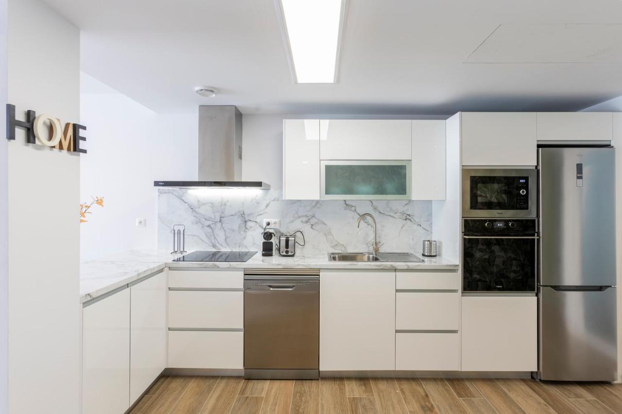 Fabuloso Apartamento Nuevo Con Parking Y Piscina Malaga Exterior photo