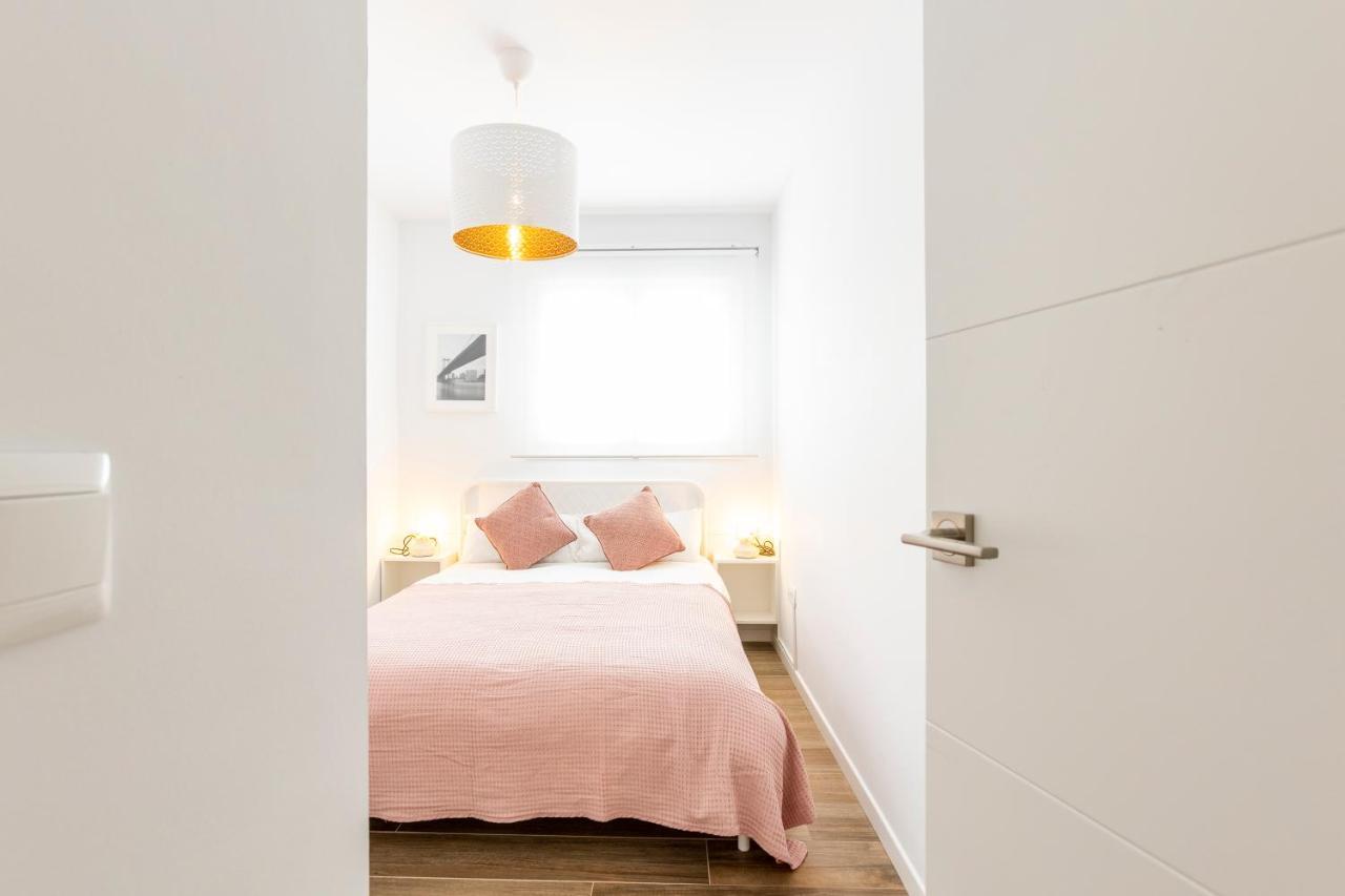Fabuloso Apartamento Nuevo Con Parking Y Piscina Malaga Exterior photo